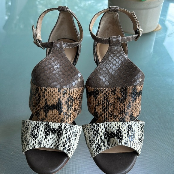 Antonio Melani Leather Faux Snake Skin Heeled Sandals Women’s Size 6 Multi Color - Picture 2 of 6